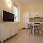 Teti Apartament *